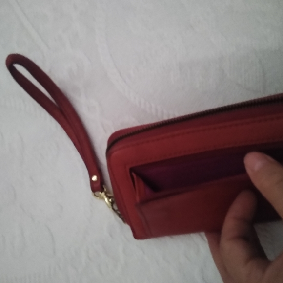 Fossil Logan RFID Zip Around Clutch - Picture 5 of 6